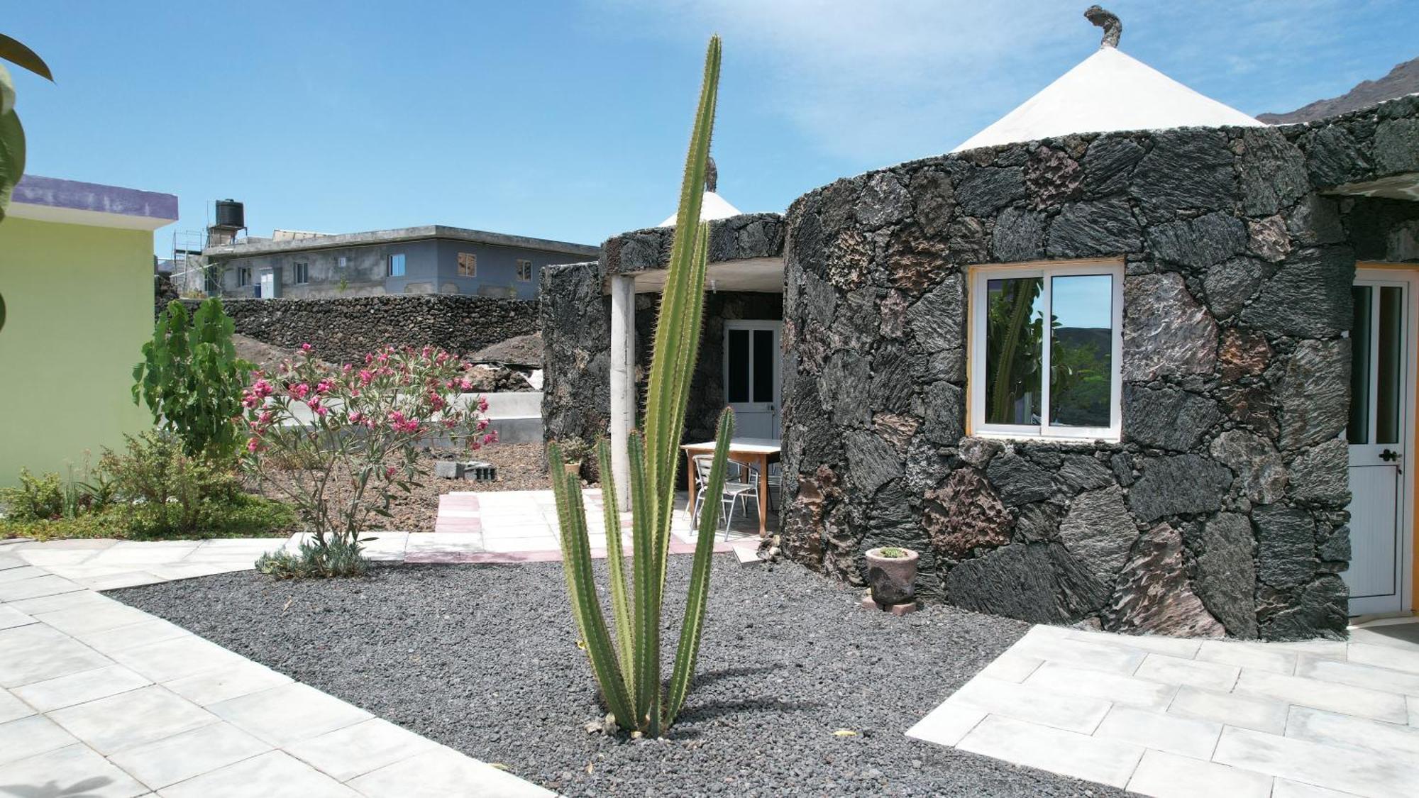 Hotel Casa Helena à Portela Extérieur photo